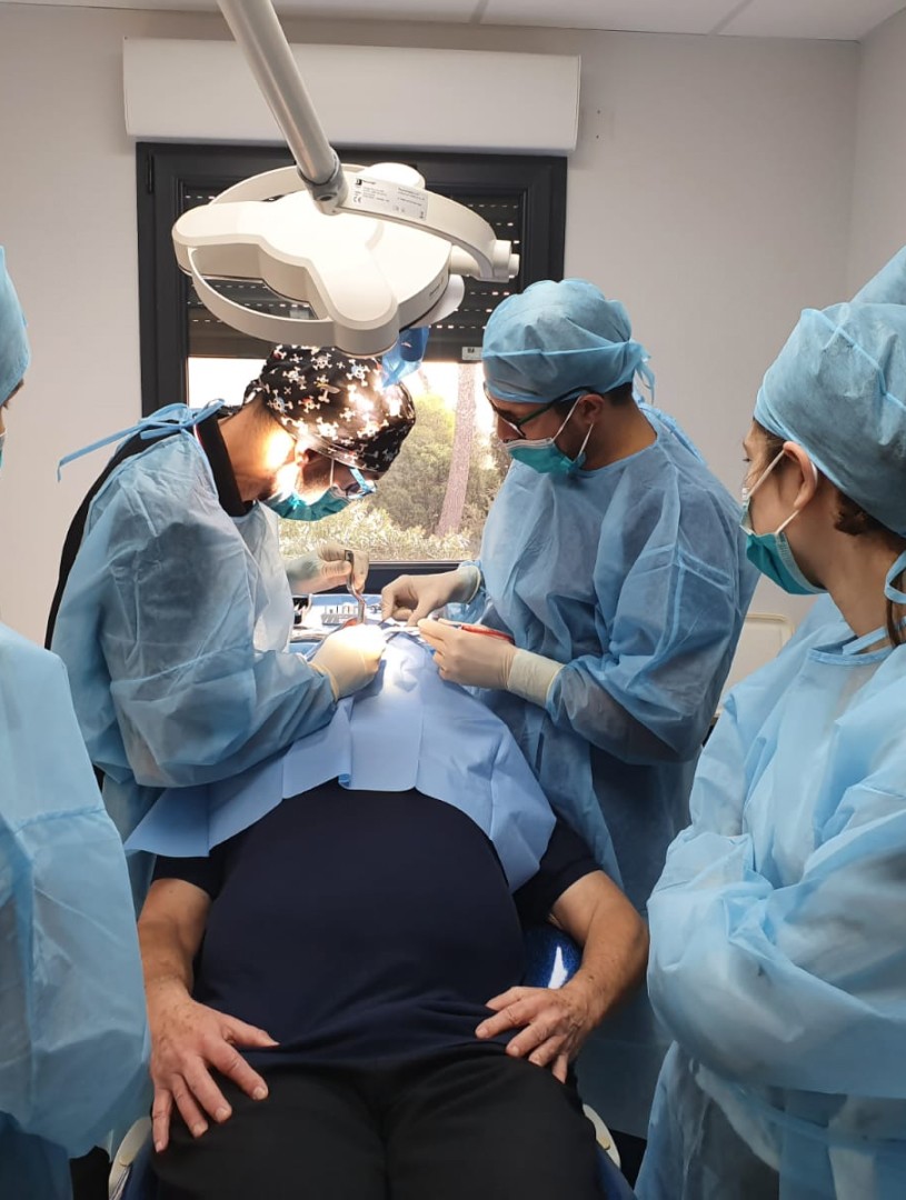 Dr collin traitement implantaire chirurgical